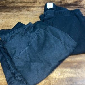 A two pairs of leggings for girls.